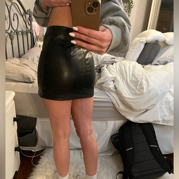 H and M leather skirt - Picture 5 of 5